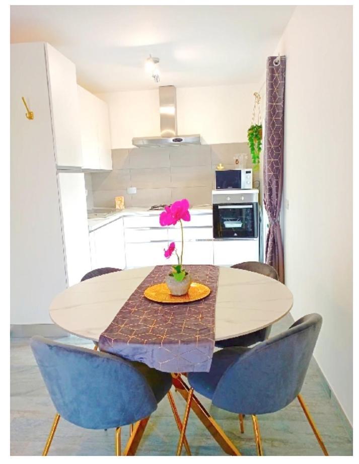 Chic Apartment ฟิวมิชีโน ภายนอก รูปภาพ