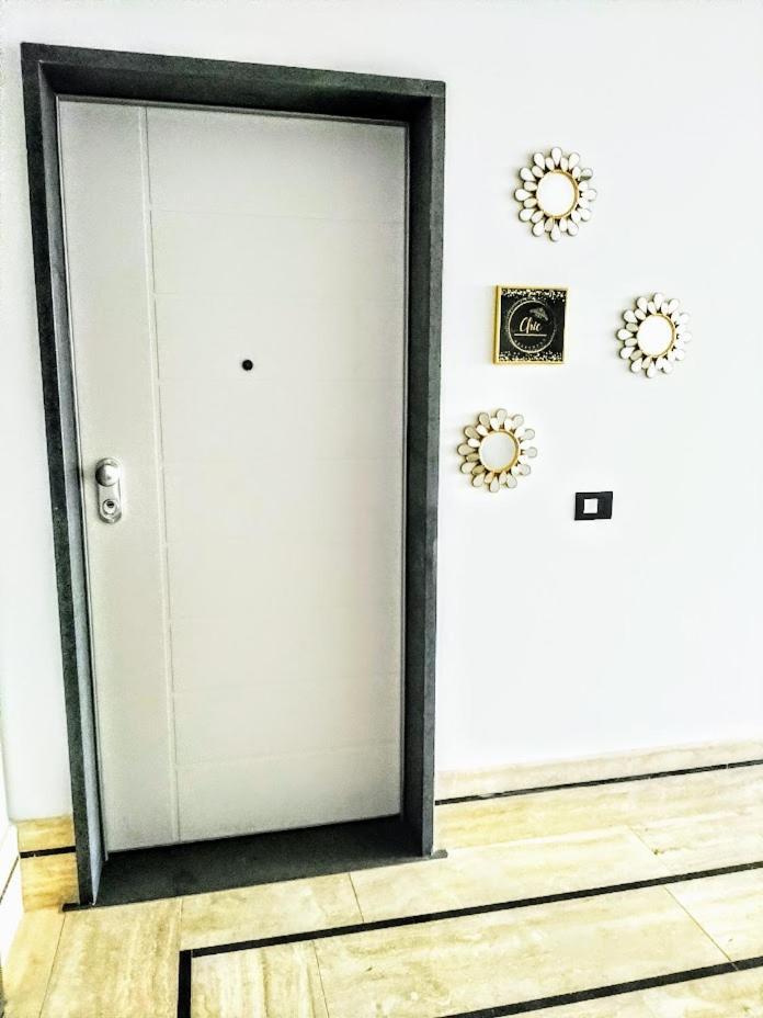 Chic Apartment ฟิวมิชีโน ภายนอก รูปภาพ